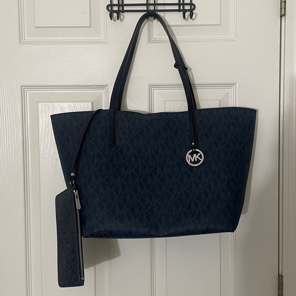 Michael Kors Blue Hayley Tote With Pouch